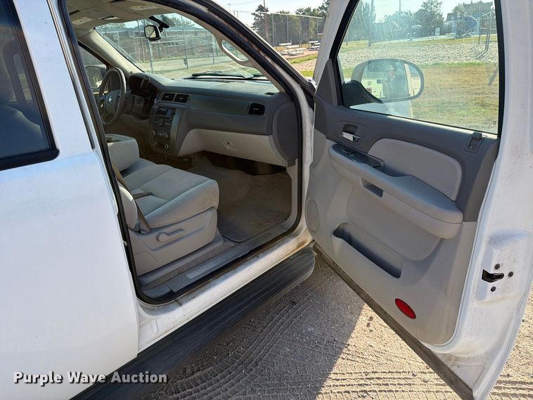 image for item EP7588 2007 Chevrolet Suburban 1500 SUV