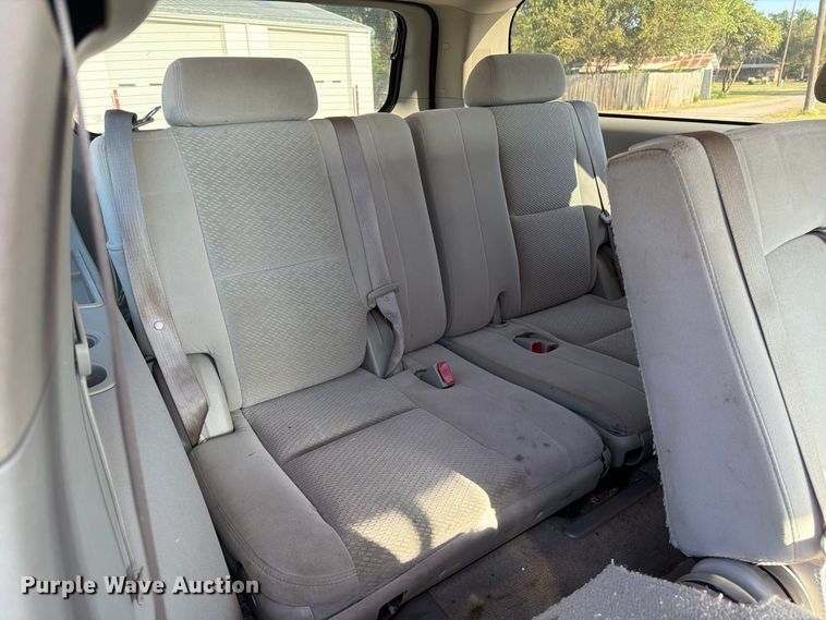 image for item EP7588 2007 Chevrolet Suburban 1500 SUV