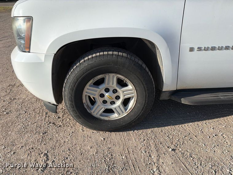 image for item EP7588 2007 Chevrolet Suburban 1500 SUV