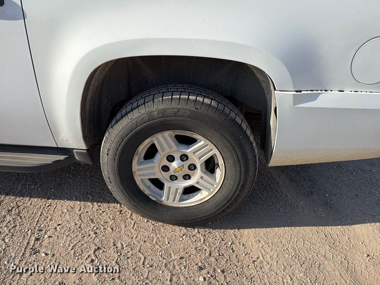 image for item EP7588 2007 Chevrolet Suburban 1500 SUV