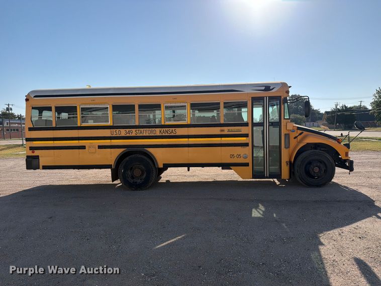 image for item EP7589 2006 Blue Bird school bus