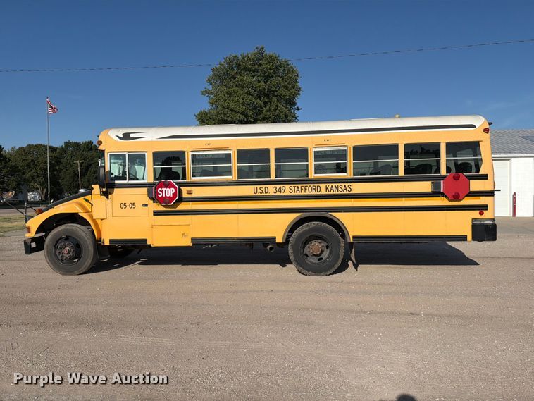 image for item EP7589 2006 Blue Bird school bus