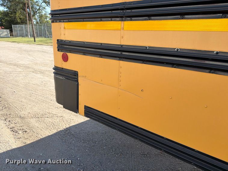 image for item EP7589 2006 Blue Bird school bus