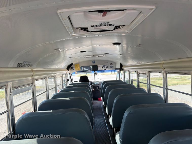 image for item EP7589 2006 Blue Bird school bus