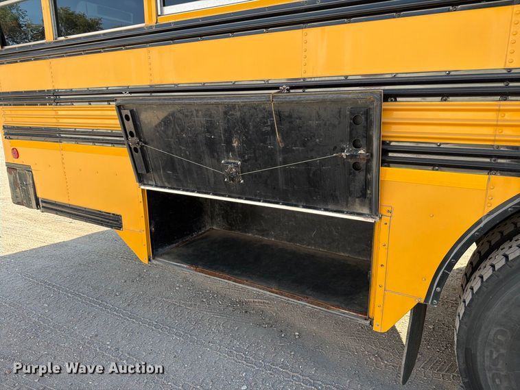 image for item EP7590 2004 Blue Bird school bus