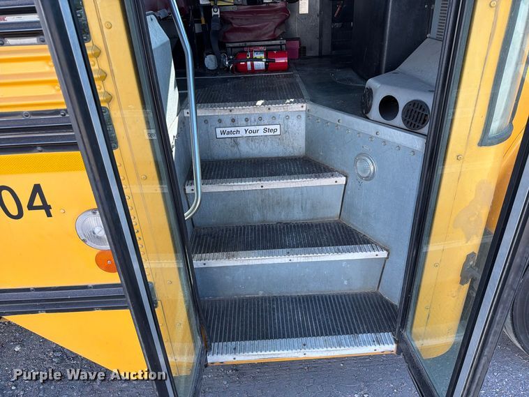 image for item EP7590 2004 Blue Bird school bus