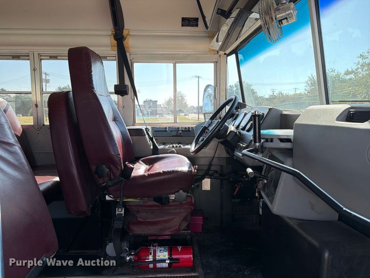 image for item EP7590 2004 Blue Bird school bus