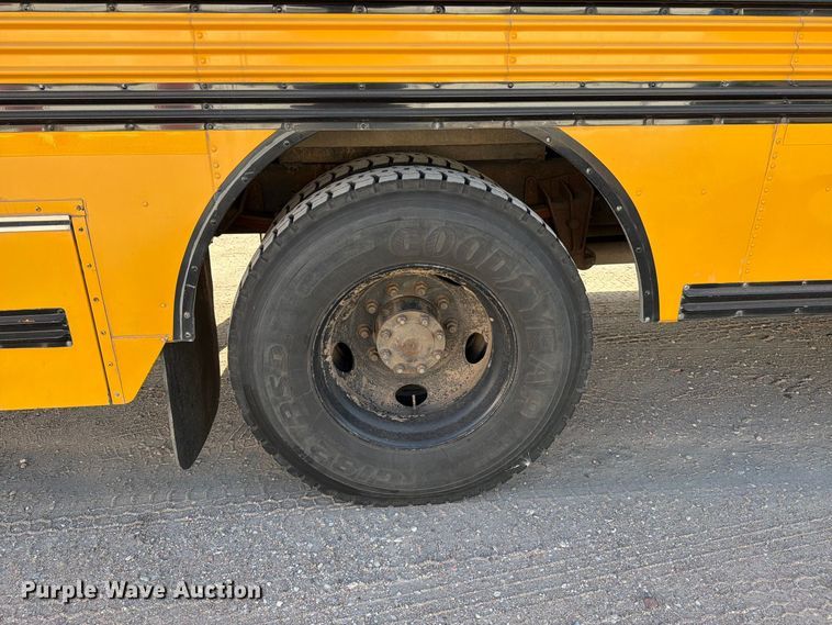 image for item EP7590 2004 Blue Bird school bus