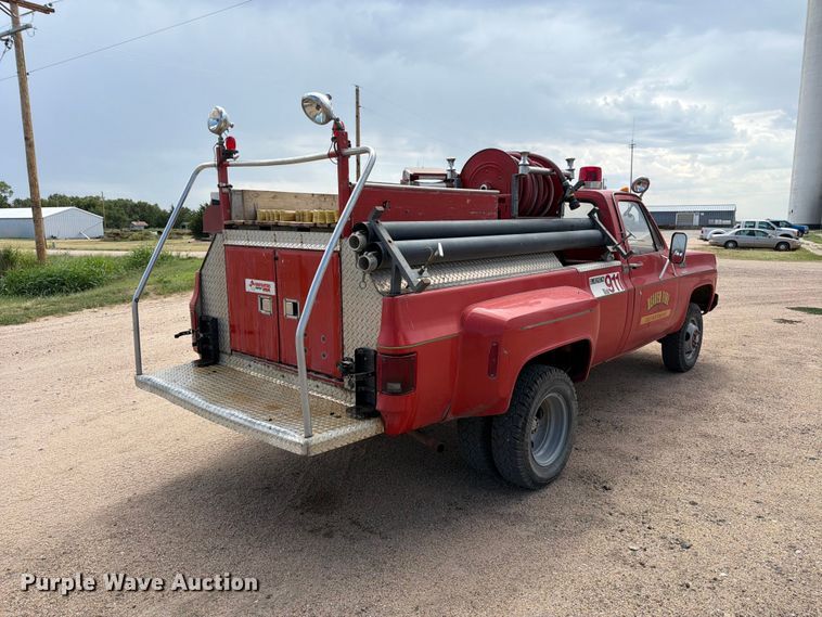 image for item EP7643 1977 Chevrolet Custom Deluxe 30 brush fire truck