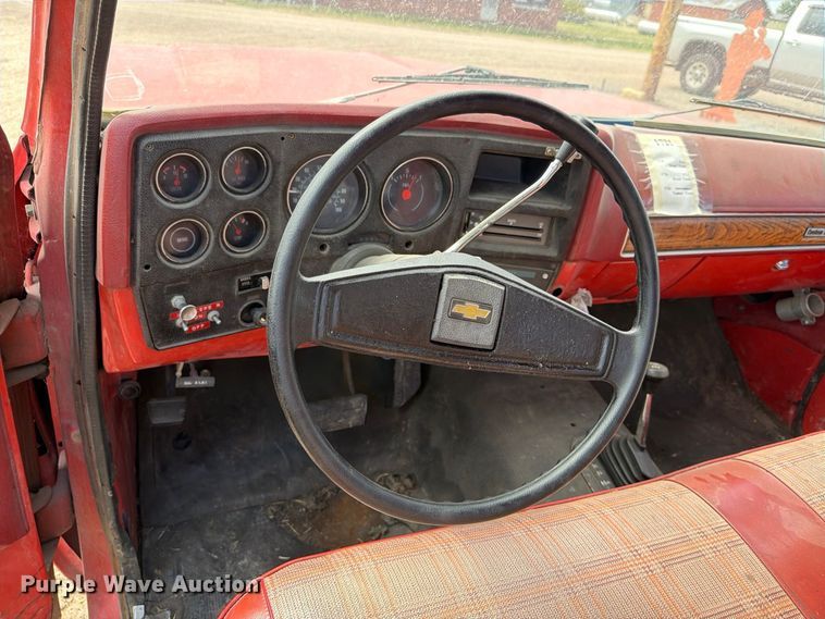 image for item EP7643 1977 Chevrolet Custom Deluxe 30 brush fire truck