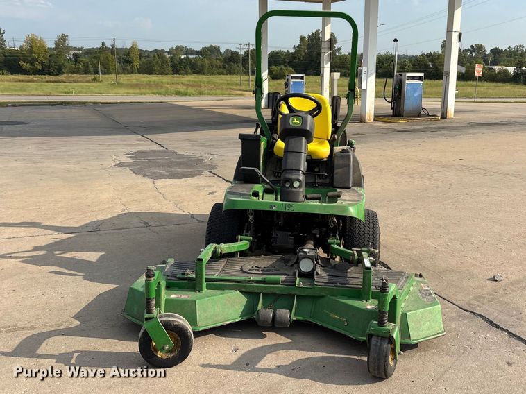 image for item ER3307 John Deere 1570 ZTR lawn mower