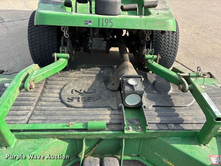 image for item ER3307 John Deere 1570 ZTR lawn mower