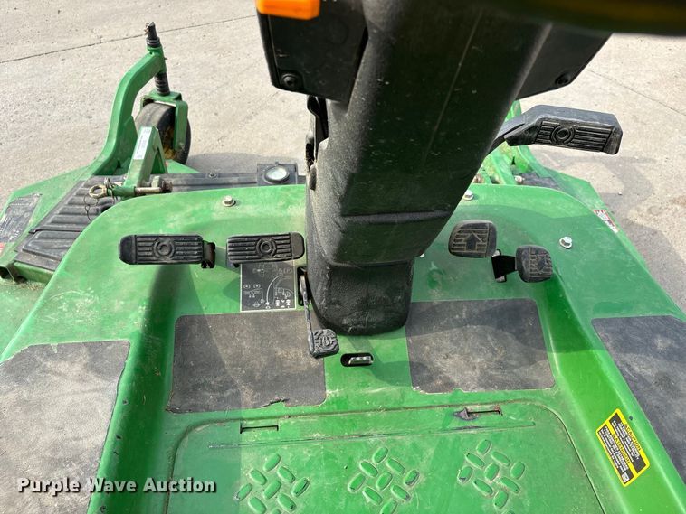 image for item ER3307 John Deere 1570 ZTR lawn mower