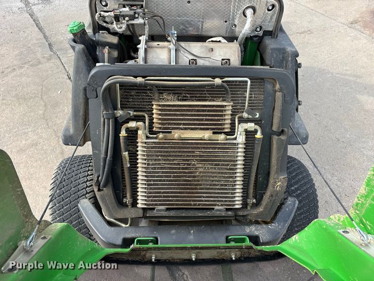 image for item ER3307 John Deere 1570 ZTR lawn mower