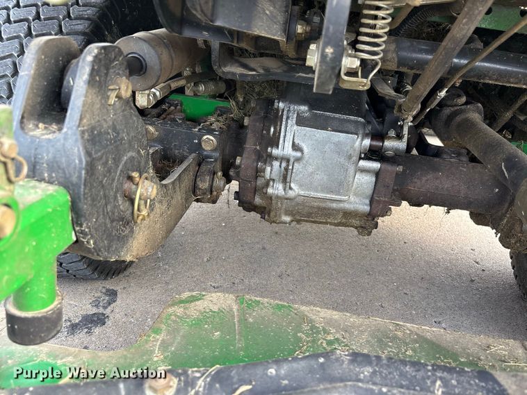 image for item ER3307 John Deere 1570 ZTR lawn mower