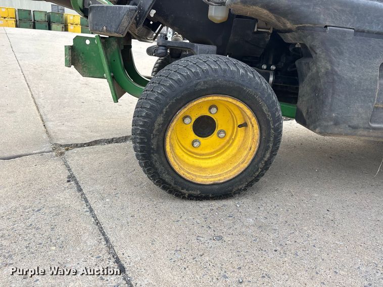 image for item ER3307 John Deere 1570 ZTR lawn mower
