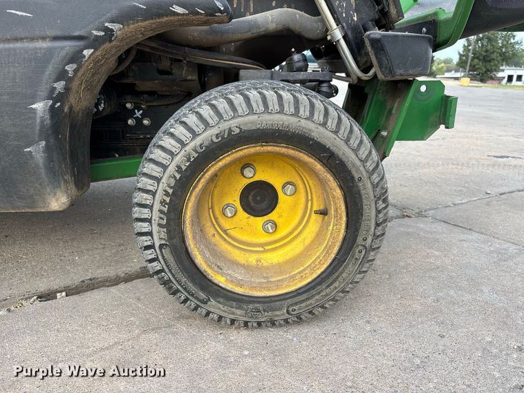 image for item ER3307 John Deere 1570 ZTR lawn mower