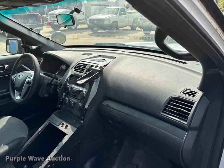 image for item ER3315 2013 Ford Explorer Police Interceptor SUV