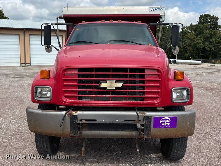 image for item ER3320 2000 Chevrolet C7 dump truck