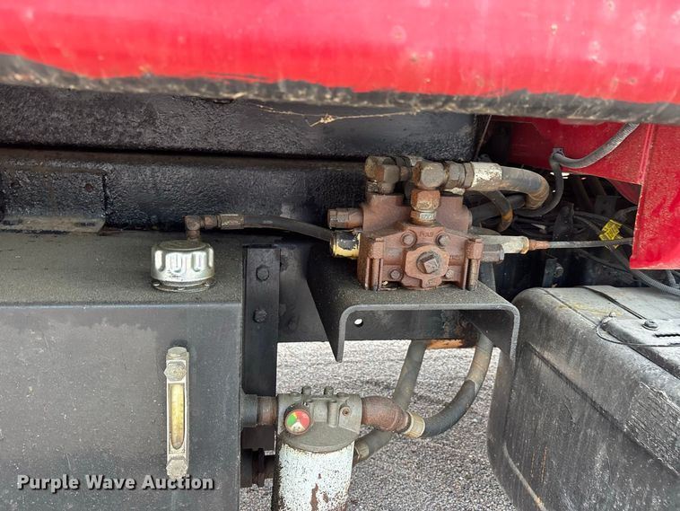 image for item ER3320 2000 Chevrolet C7 dump truck