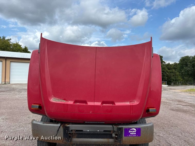 image for item ER3320 2000 Chevrolet C7 dump truck