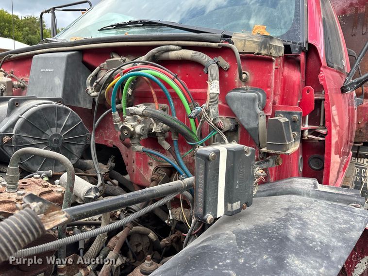 image for item ER3320 2000 Chevrolet C7 dump truck