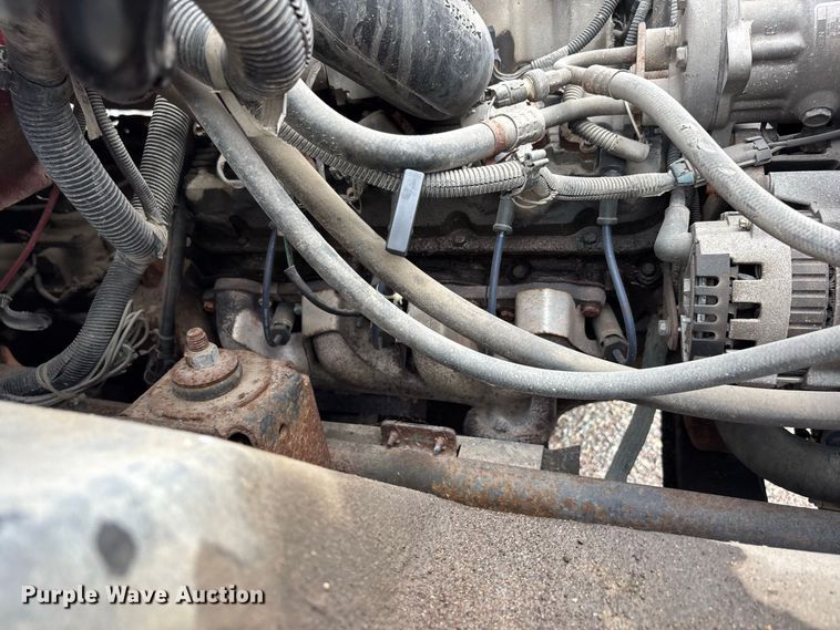 image for item ER3320 2000 Chevrolet C7 dump truck
