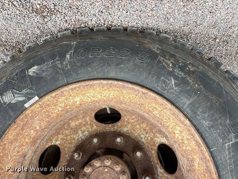 image for item ER3320 2000 Chevrolet C7 dump truck