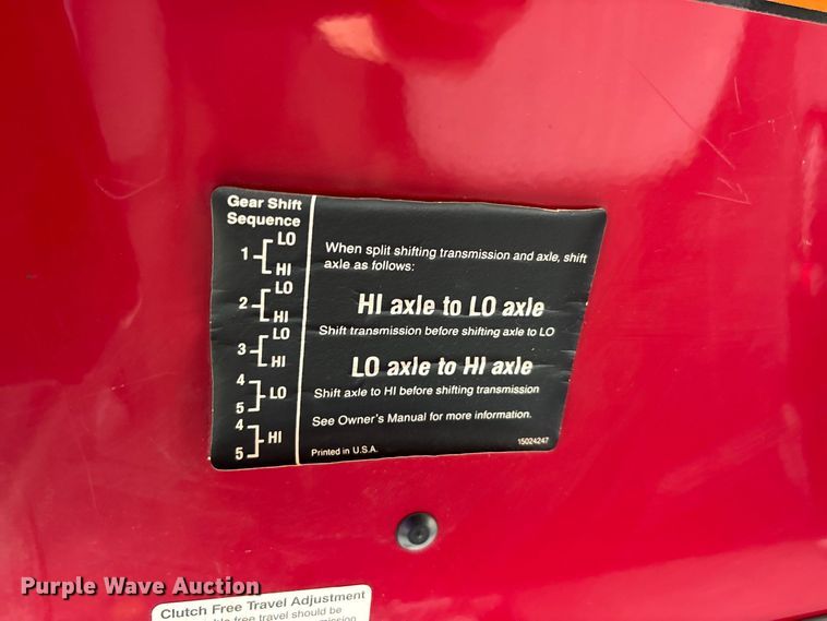 image for item ER3320 2000 Chevrolet C7 dump truck