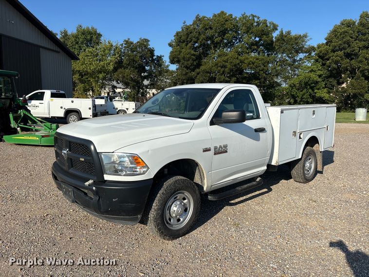 image for item ER3346 2018 RAM 2500 utility bed pickup truck