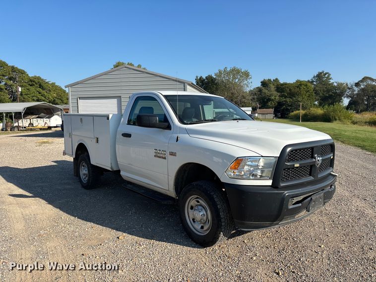image for item ER3346 2018 RAM 2500 utility bed pickup truck