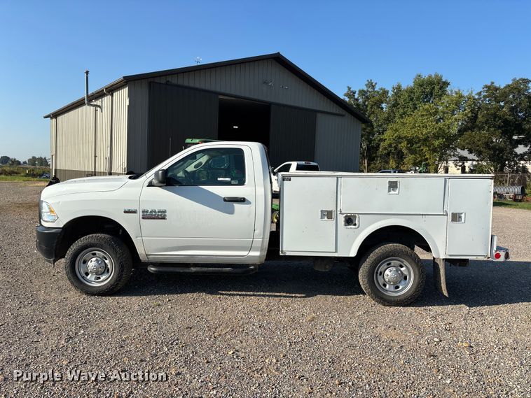 image for item ER3346U 2018 RAM 2500 utility bed pickup truck