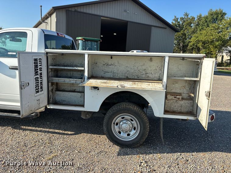 image for item ER3346U 2018 RAM 2500 utility bed pickup truck