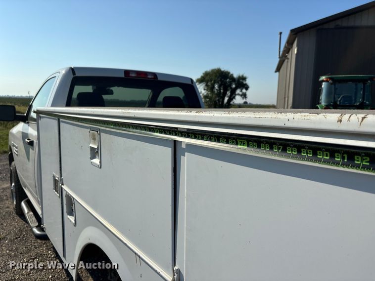 image for item ER3346U 2018 RAM 2500 utility bed pickup truck