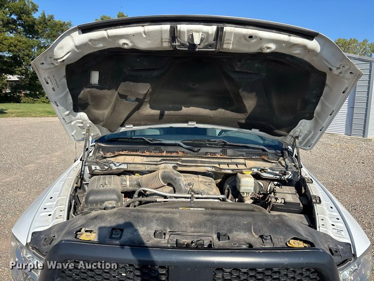 image for item ER3346U 2018 RAM 2500 utility bed pickup truck
