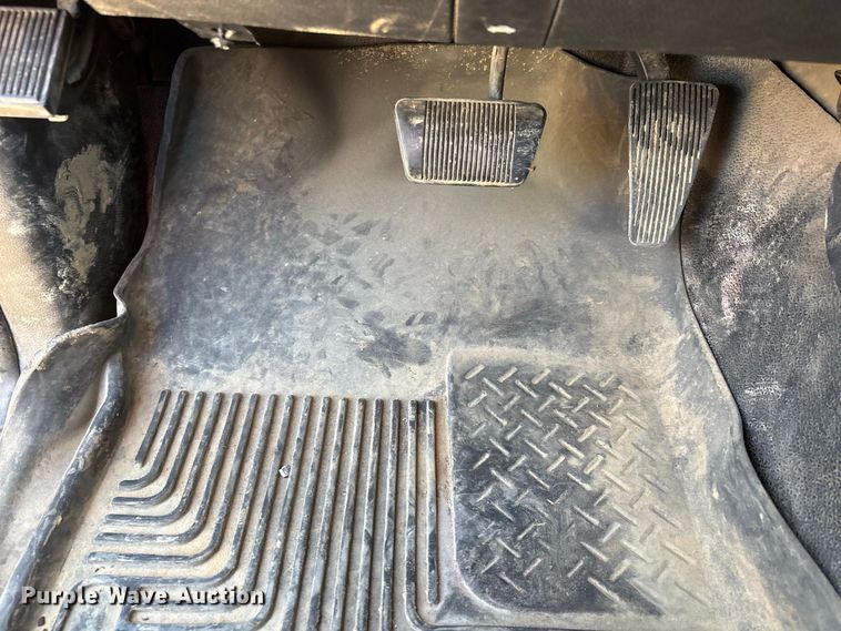 image for item ER3346 2018 RAM 2500 utility bed pickup truck