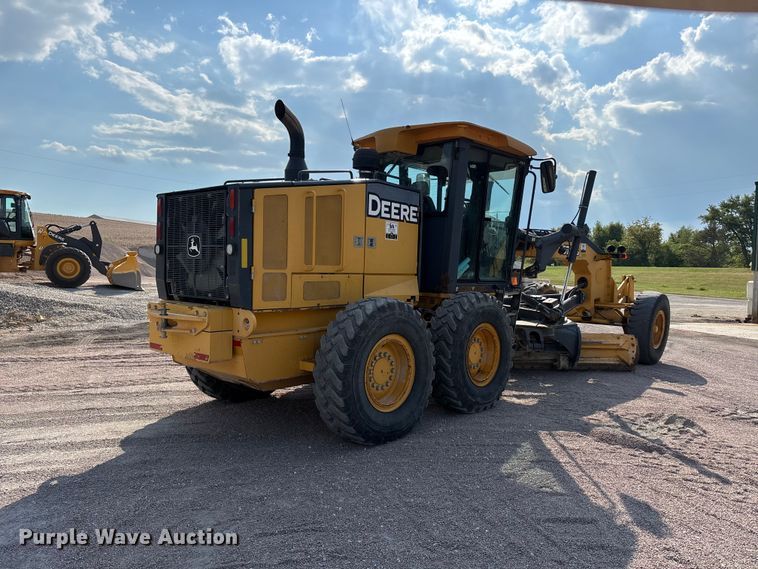 image for item ER3351 2011 John Deere 670G motor grader