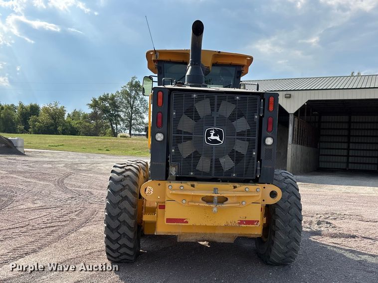 image for item ER3351 2011 John Deere 670G motor grader