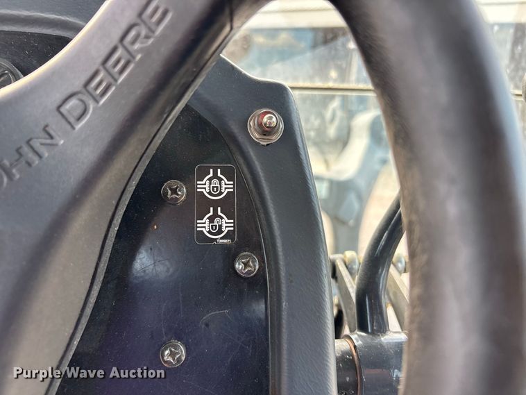 image for item ER3351 2011 John Deere 670G motor grader