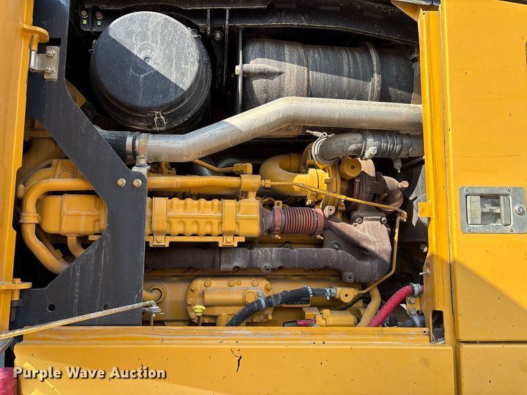 image for item ER3351 2011 John Deere 670G motor grader