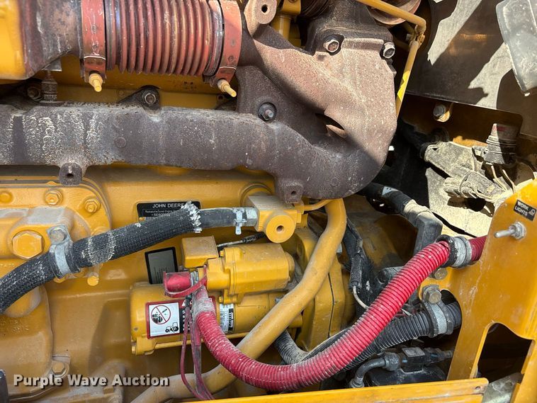 image for item ER3351 2011 John Deere 670G motor grader
