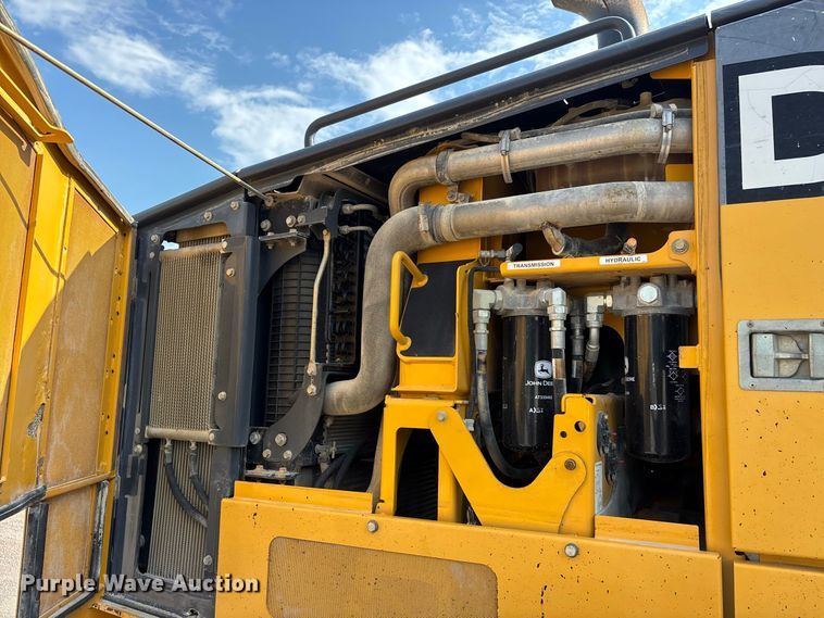 image for item ER3351 2011 John Deere 670G motor grader