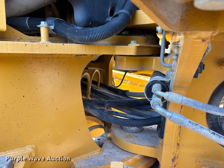 image for item ER3351 2011 John Deere 670G motor grader