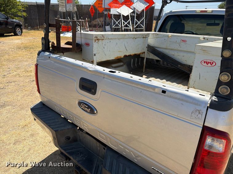 image for item ES8119 2015 Ford F250 Super Duty pickup truck