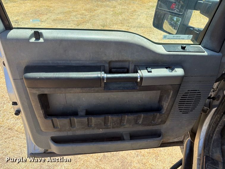 image for item ES8119 2015 Ford F250 Super Duty pickup truck