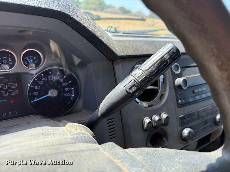 image for item ES8119 2015 Ford F250 Super Duty pickup truck