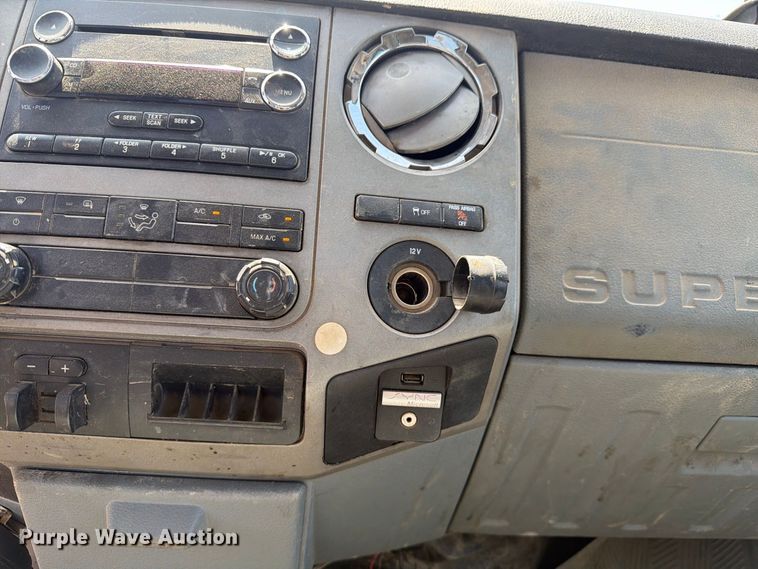 image for item ES8119 2015 Ford F250 Super Duty pickup truck