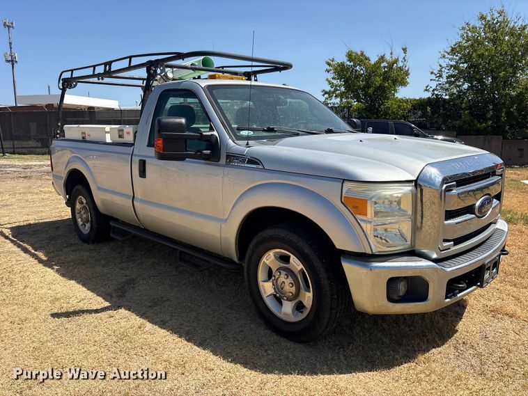 image for item ES8120 2015 Ford F250 Super Duty pickup truck