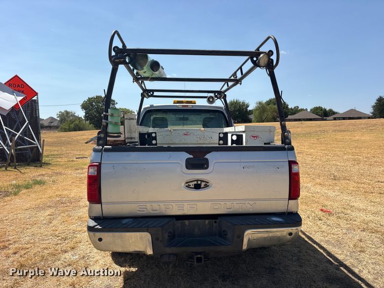 image for item ES8120 2015 Ford F250 Super Duty pickup truck