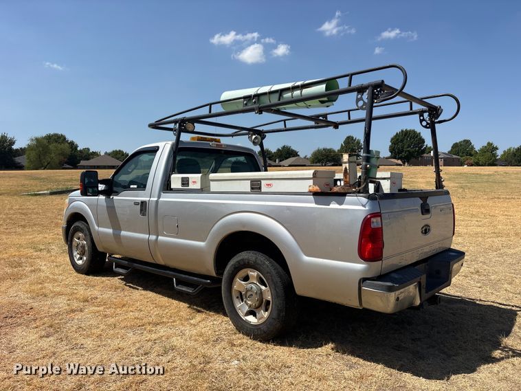 image for item ES8120 2015 Ford F250 Super Duty pickup truck